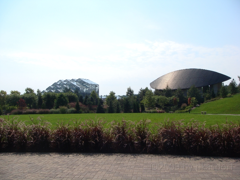 Western Michigan [2009] 328.JPG - Scenes from Frederik Meijer Gardens & Sculpture Park.